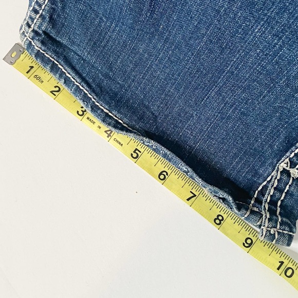 Silver Jeans, distressed jeans, flare bottom jeans, medium wash distressed jeans - Picture 6 of 12